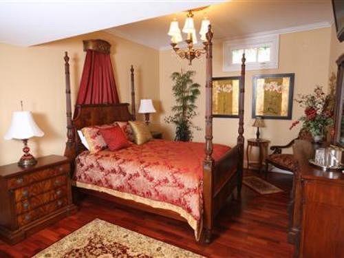 Chestnut Hill Bed & Breakfast Orange Номер фото